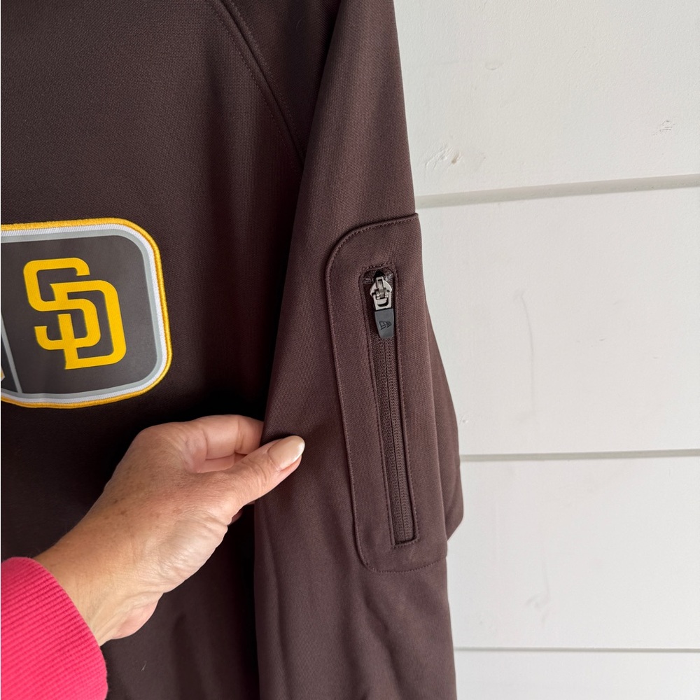 Men’s New Era San Diego Padres Brown Hoodie with Gray Hood, Size Large - Picture 2 of 7